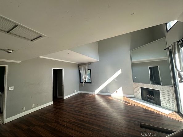 6540 Hayvenhurst 15, Lake Balboa CA 91406