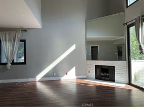 6540 Hayvenhurst 15, Lake Balboa CA 91406