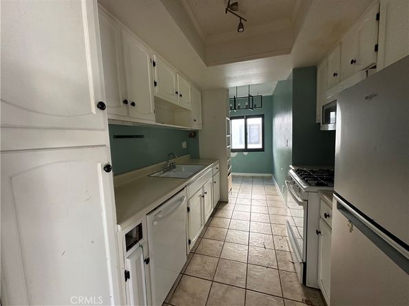 6540 Hayvenhurst 15, Lake Balboa CA 91406