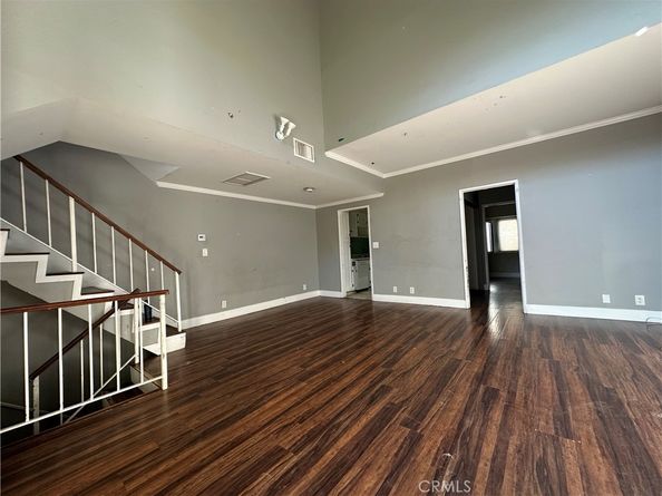 6540 Hayvenhurst 15, Lake Balboa CA 91406