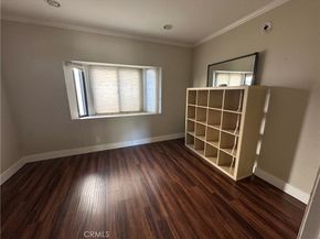 6540 Hayvenhurst 15, Lake Balboa CA 91406