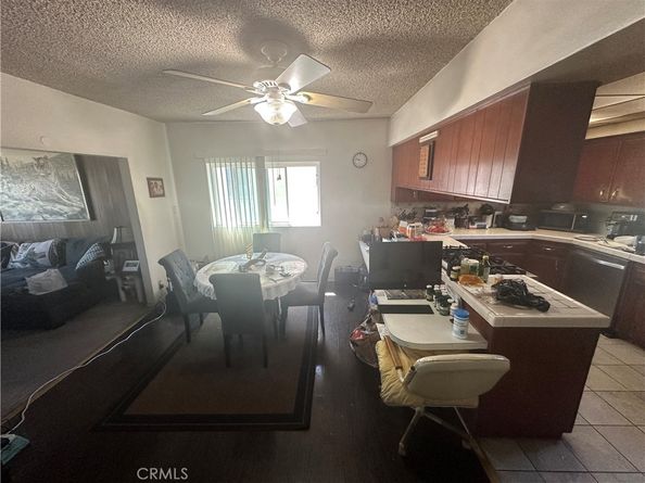 1409 E 41st Place, Los Angeles CA 90011