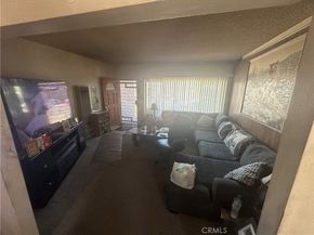 1409 E 41st Place, Los Angeles CA 90011