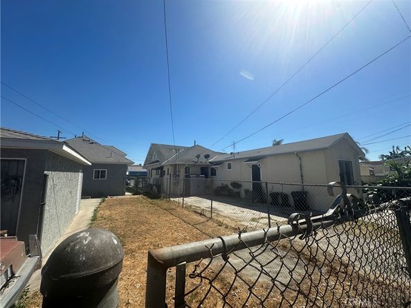 1409 E 41st Place, Los Angeles CA 90011