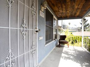 3735 Arbolada, Los Angeles CA 90027