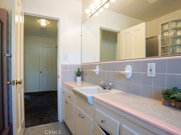 3735 Arbolada, Los Angeles CA 90027