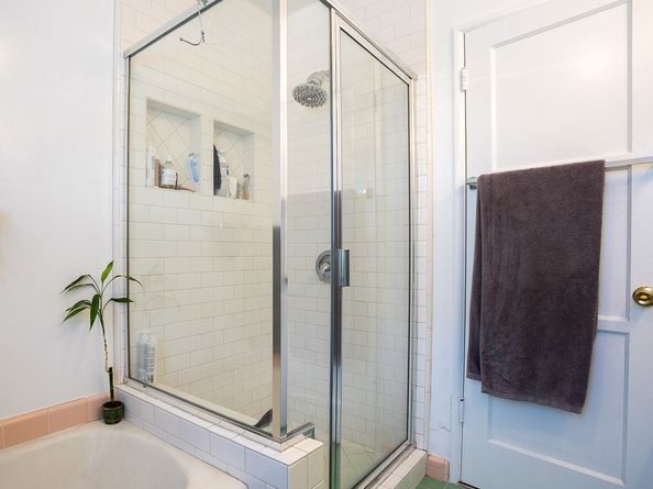 3735 Arbolada, Los Angeles CA 90027