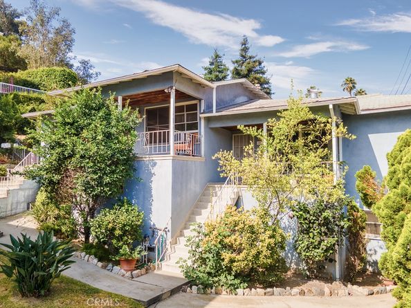 3735 Arbolada, Los Angeles CA 90027