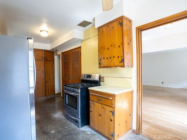 3735 Arbolada, Los Angeles CA 90027