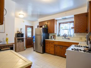 3735 Arbolada, Los Angeles CA 90027