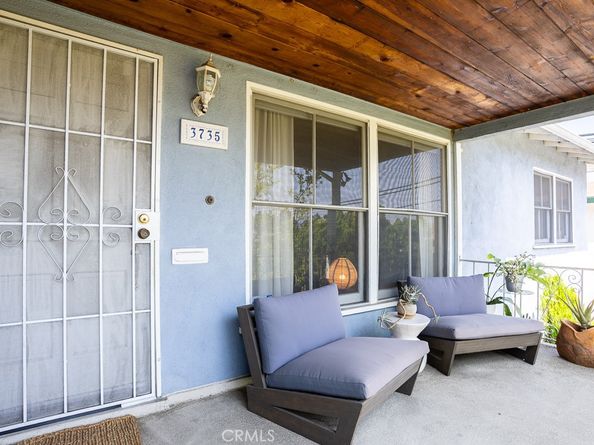 3735 Arbolada, Los Angeles CA 90027