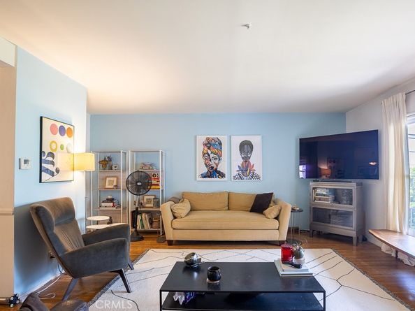 3735 Arbolada, Los Angeles CA 90027