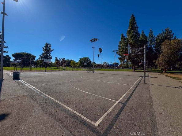 17619 Miranda, Encino CA 91316