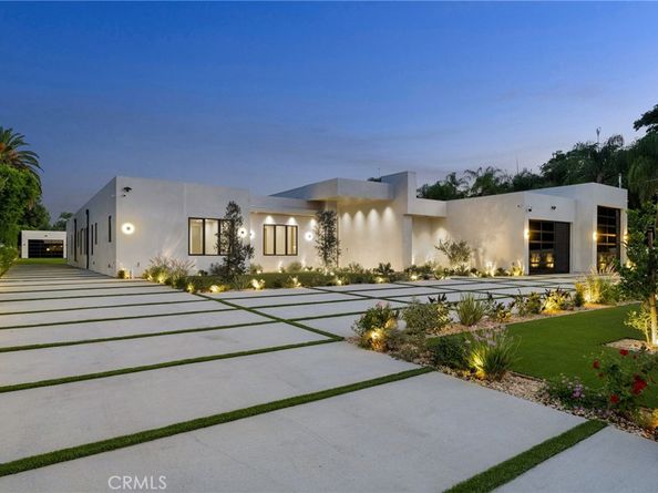 22924 Erwin Street, Woodland Hills CA 91367