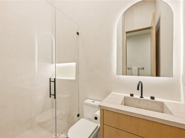 22924 Erwin Street, Woodland Hills CA 91367