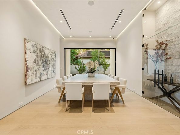 22924 Erwin Street, Woodland Hills CA 91367