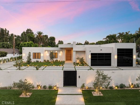 22924 Erwin Street, Woodland Hills CA 91367