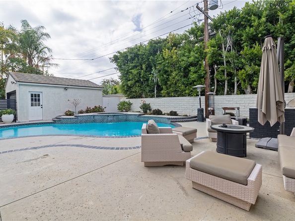 5439 Gentry Avenue, Valley Village CA 91607