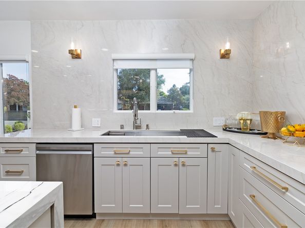 5439 Gentry Avenue, Valley Village CA 91607