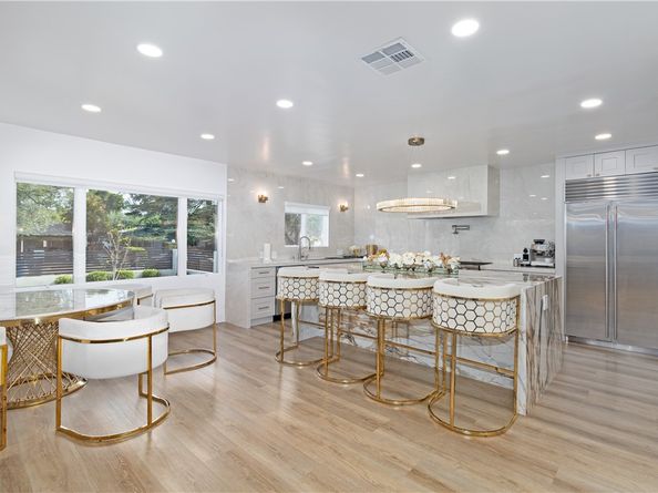 5439 Gentry Avenue, Valley Village CA 91607