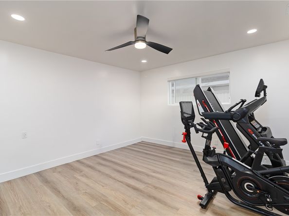 5439 Gentry Avenue, Valley Village CA 91607