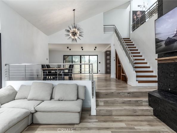 2650 Lisco Pl, Los Angeles CA 90046