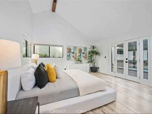 2650 Lisco Pl, Los Angeles CA 90046