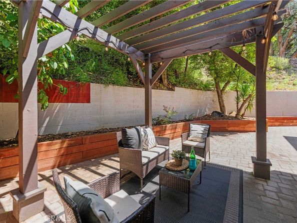 2400 Nalin, Bel Air CA 90077