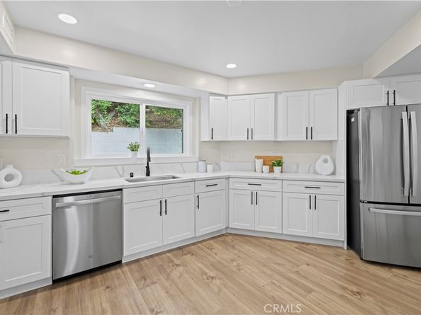 2400 Nalin, Bel Air CA 90077