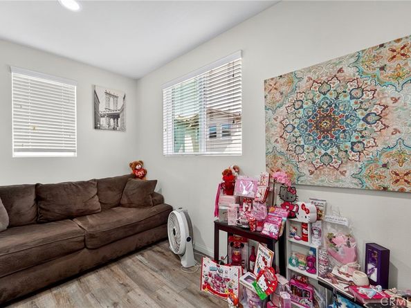 11926 Olive Glen, Los Angeles CA 90047