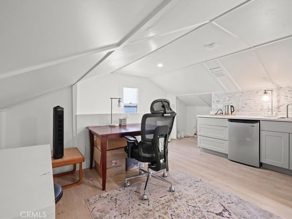 4616 Rosewood Avenue, Los Angeles CA 90004
