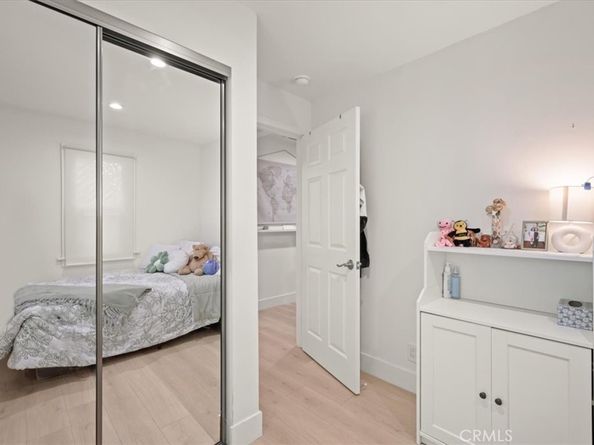 4616 Rosewood Avenue, Los Angeles CA 90004