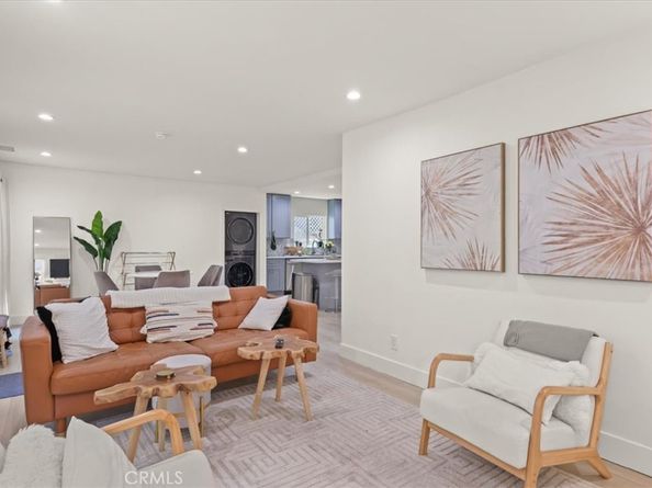 4616 Rosewood Avenue, Los Angeles CA 90004
