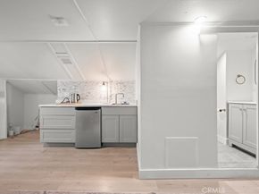 4616 Rosewood Avenue, Los Angeles CA 90004