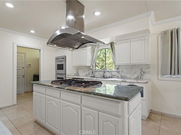 4616 Coyle, Woodland Hills CA 91364