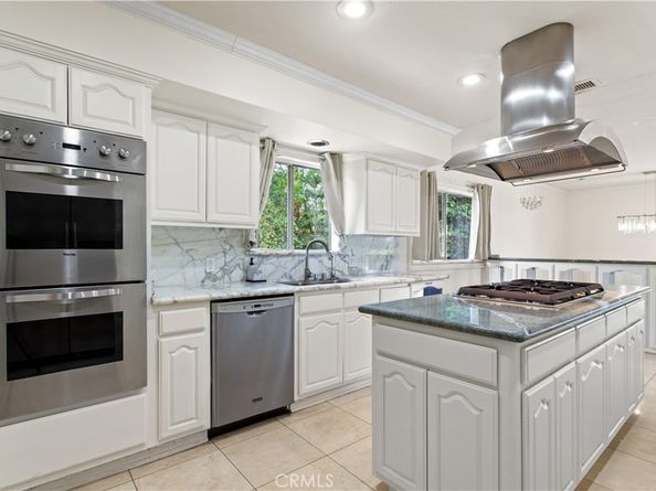 4616 Coyle, Woodland Hills CA 91364