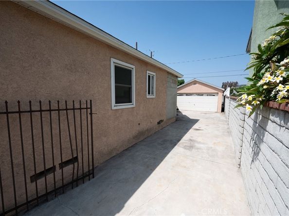 1311 N Griffith Park Drive, Burbank CA 91506