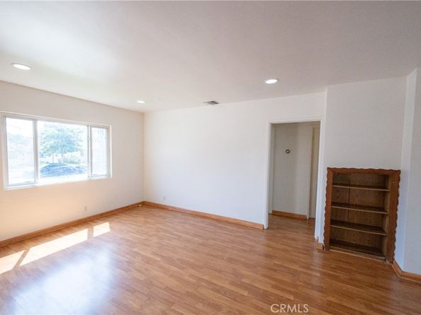1311 N Griffith Park Drive, Burbank CA 91506
