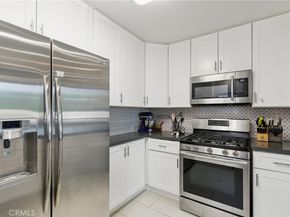 11445 Moorpark Street 12, Studio City CA 91602