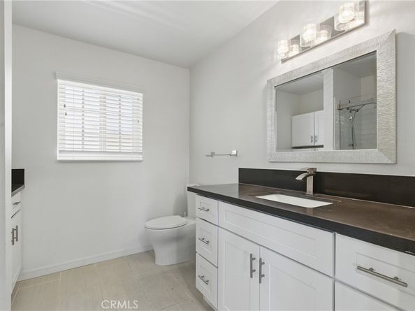 11445 Moorpark Street 12, Studio City CA 91602