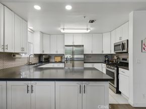 11445 Moorpark Street 12, Studio City CA 91602
