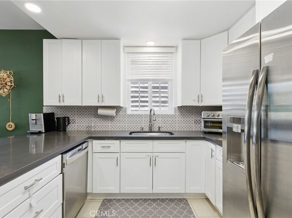 11445 Moorpark Street 12, Studio City CA 91602