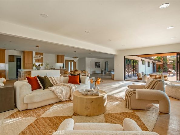 17601 McCormick Street, Encino CA 91316