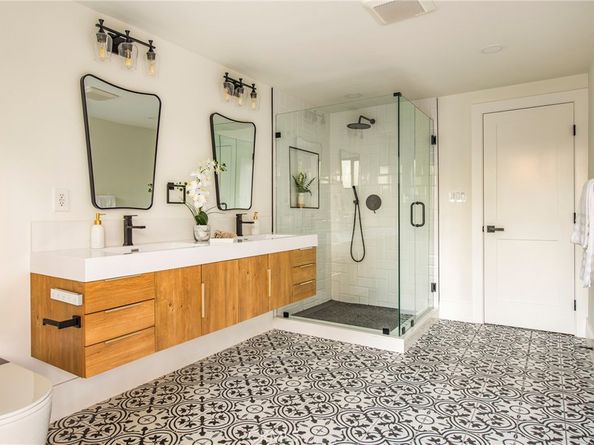 17601 McCormick Street, Encino CA 91316