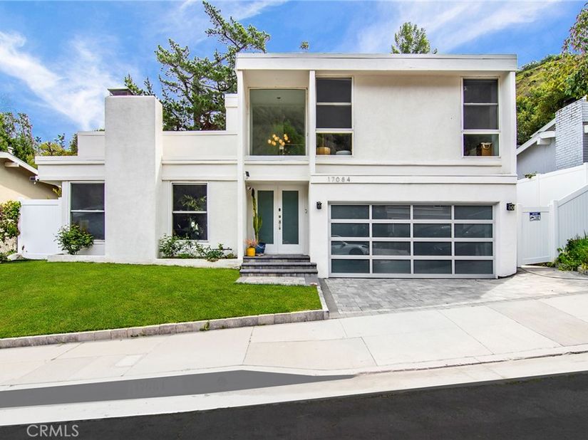 17084 Escalon Drive, Encino, CA 91436 - For Sale