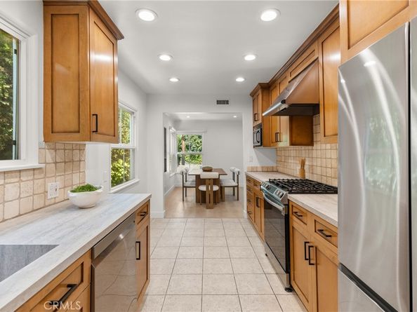 7018 Aldea Avenue, Lake Balboa CA 91406