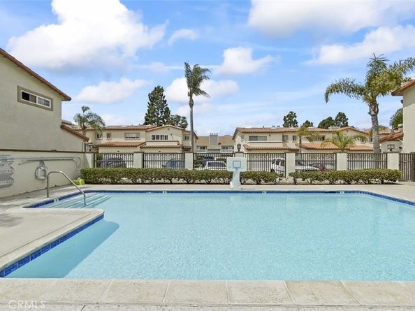 4700 Warner Avenue 102, Huntington Beach CA 92649