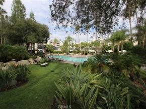 5520 Owensmouth Avenue 217, Woodland Hills CA 91367