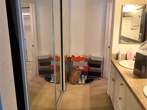 5520 Owensmouth Avenue 217, Woodland Hills CA 91367