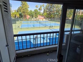 5520 Owensmouth Avenue 217, Woodland Hills CA 91367